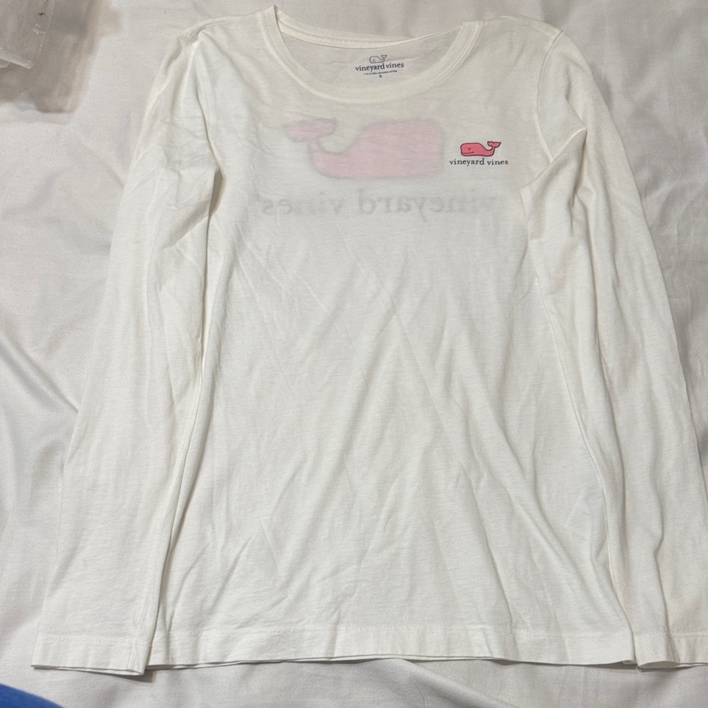 Vineyard Vines Women’s Pink Logo White Long Sleeve Tee